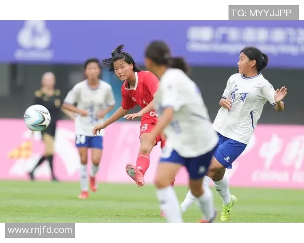 U16女足迎战加拿大队力争在国际赛场上展现青春风采 U16女足迎战加拿大队力争在国际赛场上展现青春风采